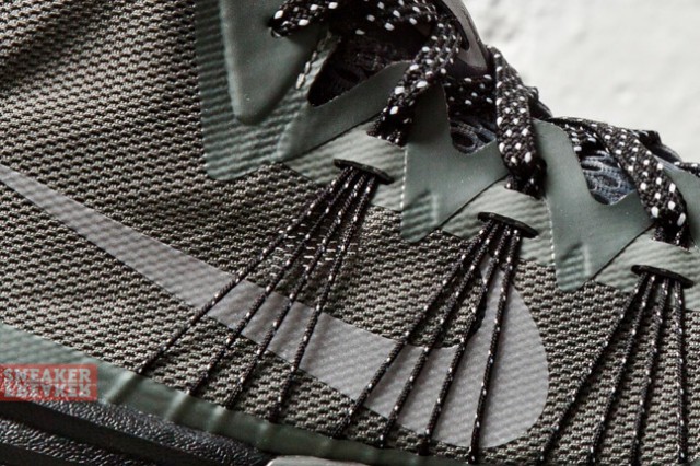 Nike Hyperdunk 2013 Mercury Grey Metallic Silver 01