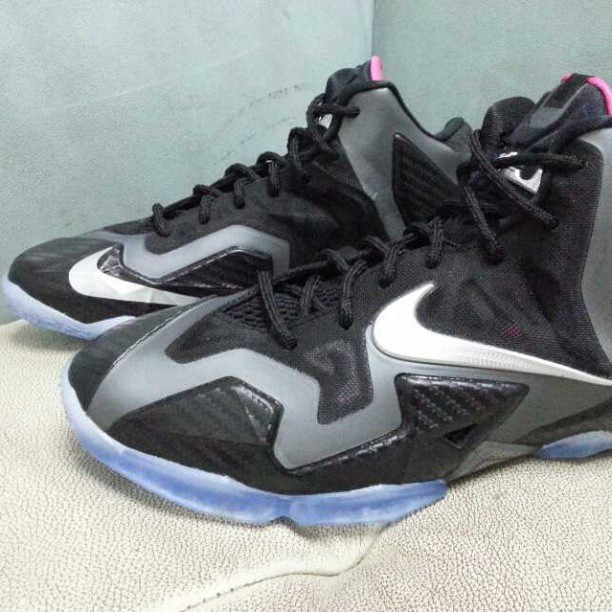 Nike Lebron 11 Gs Black Carbon Fiber Pink 01