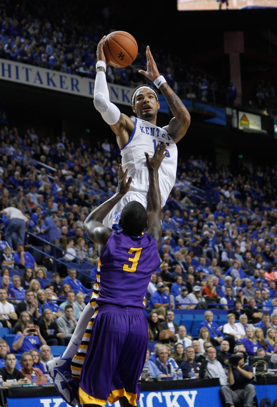 Nike Lebron 11 Kentucky Pe 01