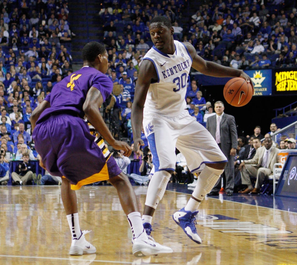 Nike Lebron 11 Kentucky Pe 02