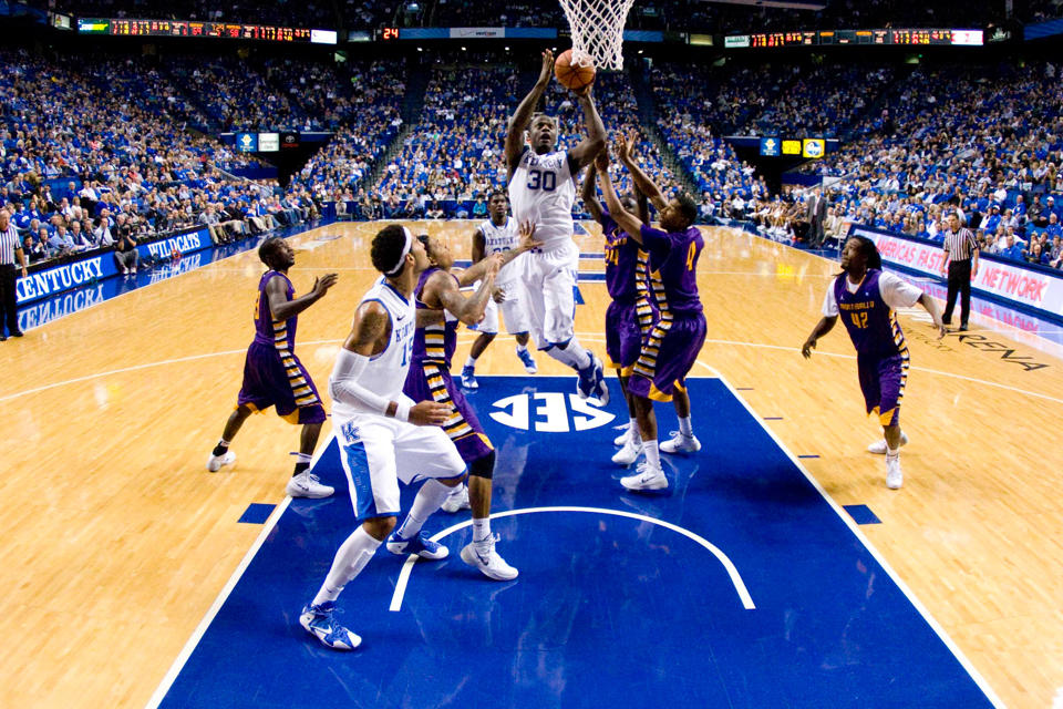 Nike Lebron 11 Kentucky Pe 05