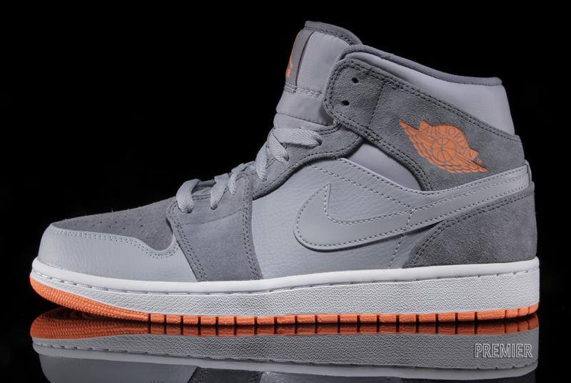 Air Jordan 1 Mid Wolf Grey Atomic Orange 07