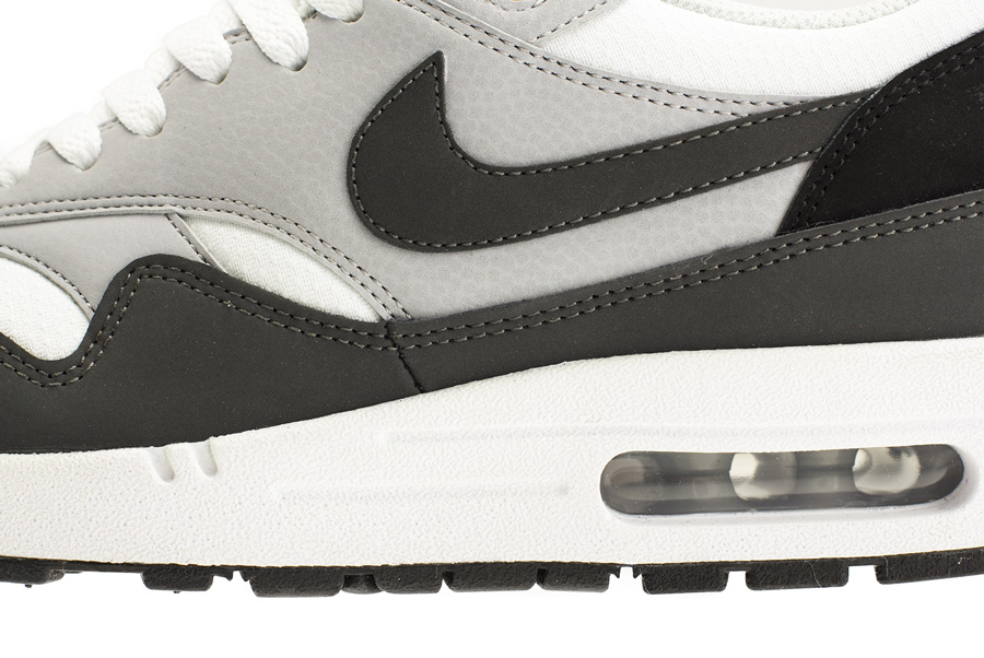 Nike Air Max 1 Essential January 2014 02