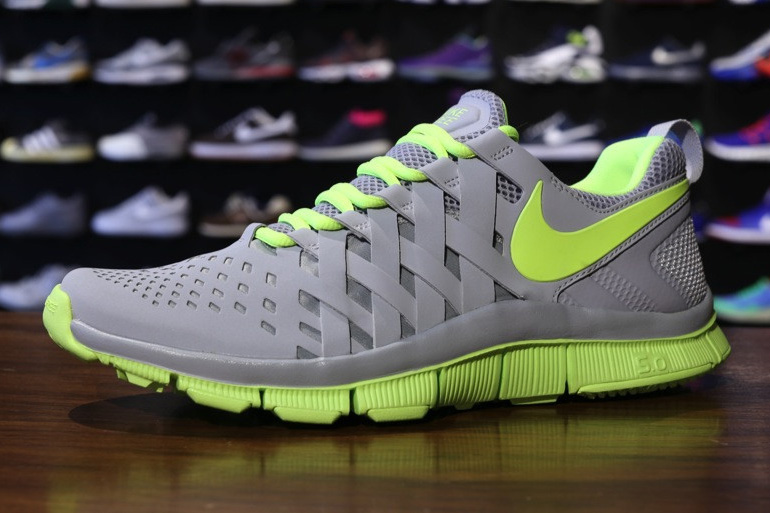 Nike Free Trainer 5 Wolf Grey Volt 1