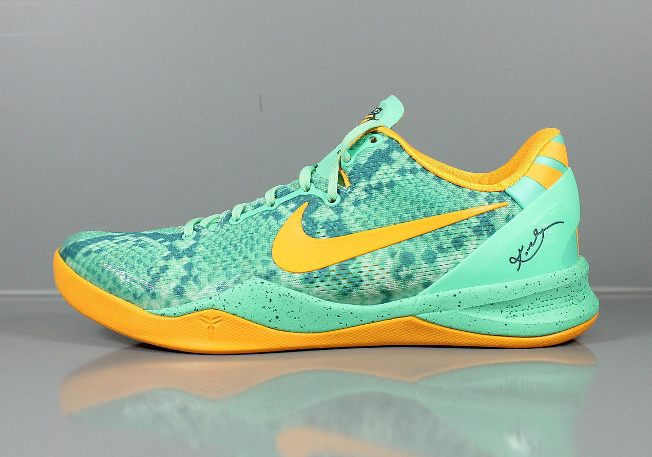 Nike Kobe 8 Green Glow Release 02