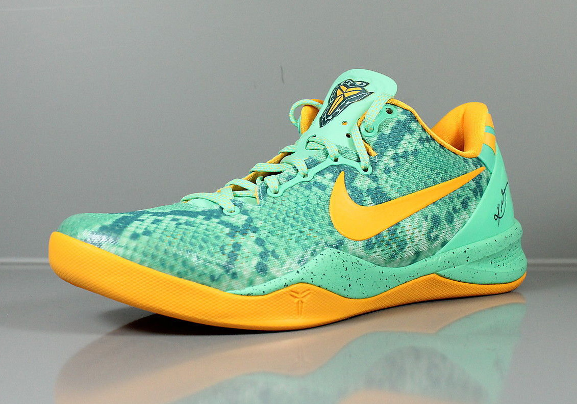 Nike Kobe 8 Green Glow Release 03