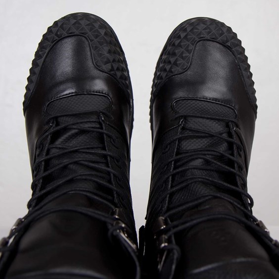 Nike Lunarterra Arktos Sp Black 02