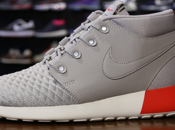 Nike Roshe Run SneakerBoot "Light Iron Ore"