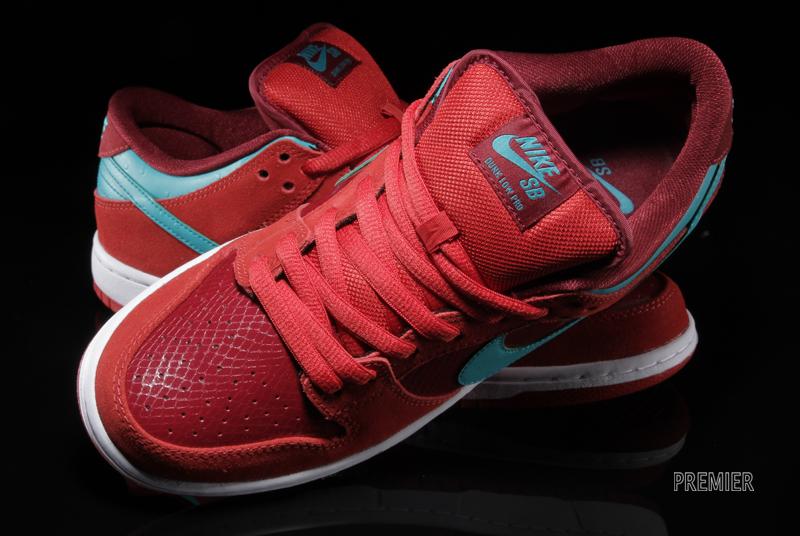 Nike Sb Dunk Low Brickhouse Turbo Green Team Red 2