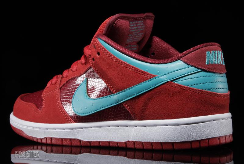 Nike Sb Dunk Low Brickhouse Turbo Green Team Red 3