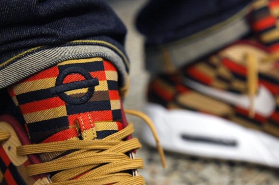 Roundel London Underground Nike Air Maxes 09
