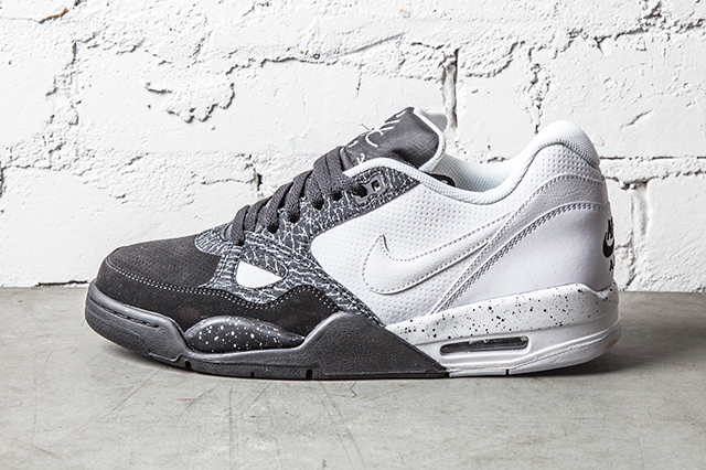 Nike Air Flight 13 Oreo 02