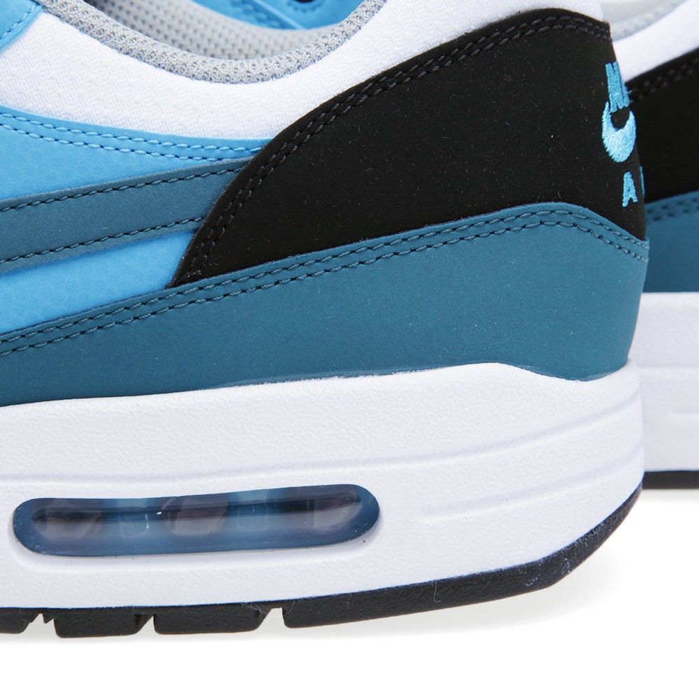 Nike Air Max 1 Essential Night Factor Vivid Blue White Black 05