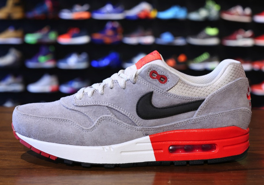 Nike Air Max 1 Light Iron Ore Light Crimson 01