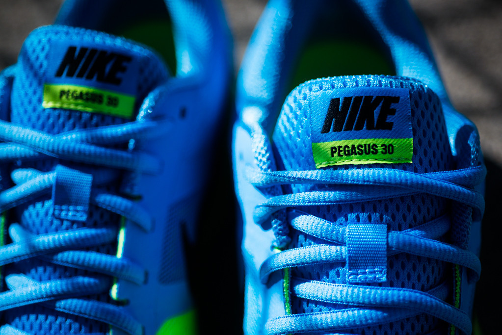 Nike Air Pegasus 30 Vivid Blue Volt 07