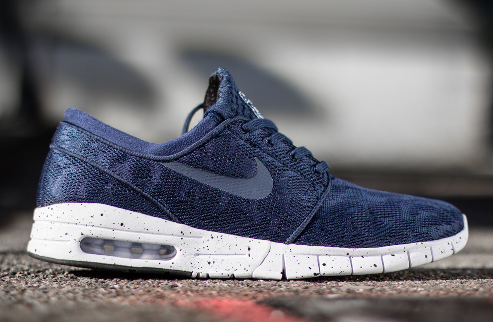 Nike Stefan Janoski Max Midnight Navy White 01