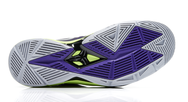 Nike Zoom Kobe 4 Venomenon Available 04