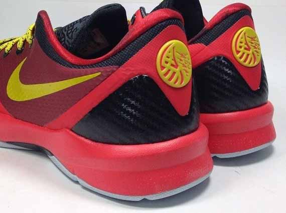 Nike Zoom Kobe Venomenon 4 “YOTH” – Available on eBay