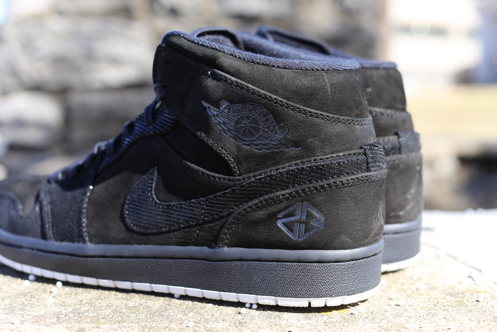 Jordan Brand Suits And Sneakers 02