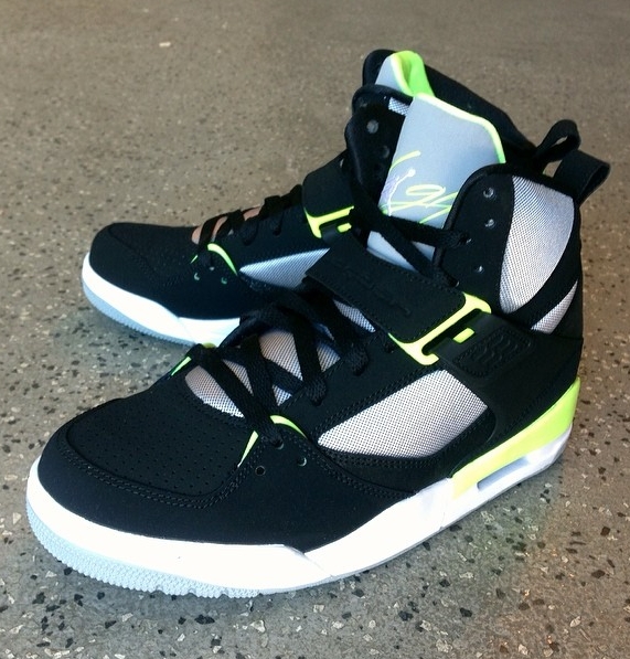 Jordan Flight 45 High Black Venom Green 02