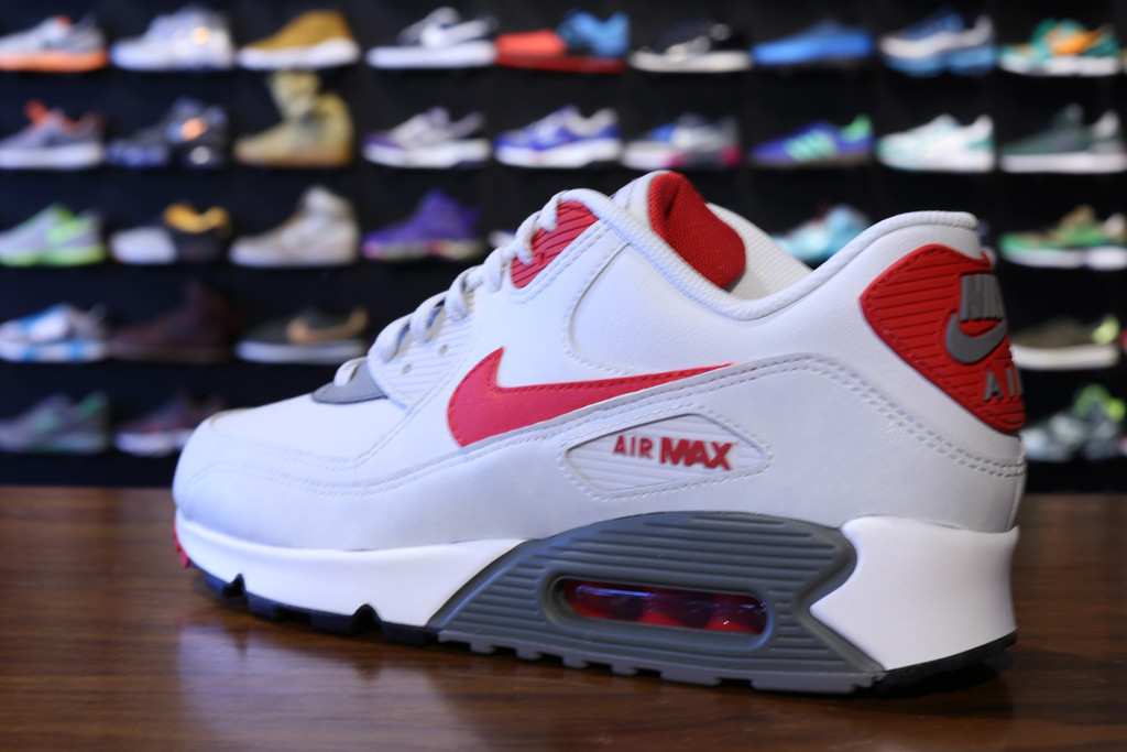 Nike Air Max 90 Essential White Lite Basey Grey University Red 03