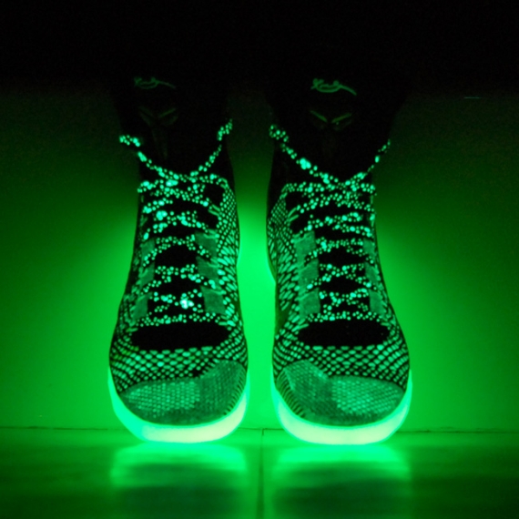 Nike Kobe 9 Elite Nola Gumbo Glow 03
