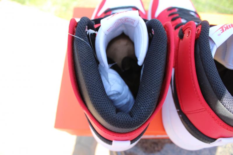 Air Jordan 1 Retro Ko High Bulls 10