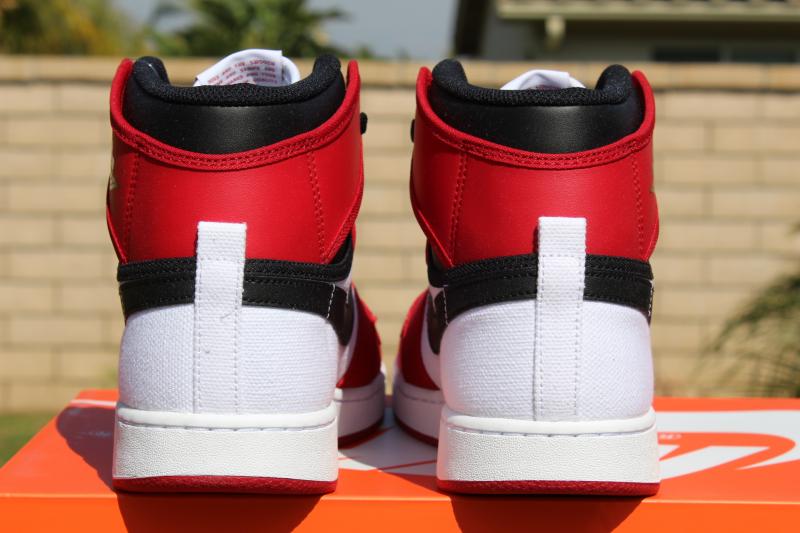 Air Jordan 1 Retro Ko High Bulls 15