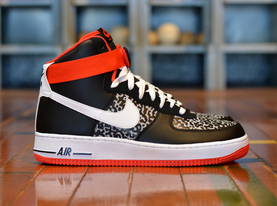 Nike Air Force 1 High "Poison Dart Frog"
