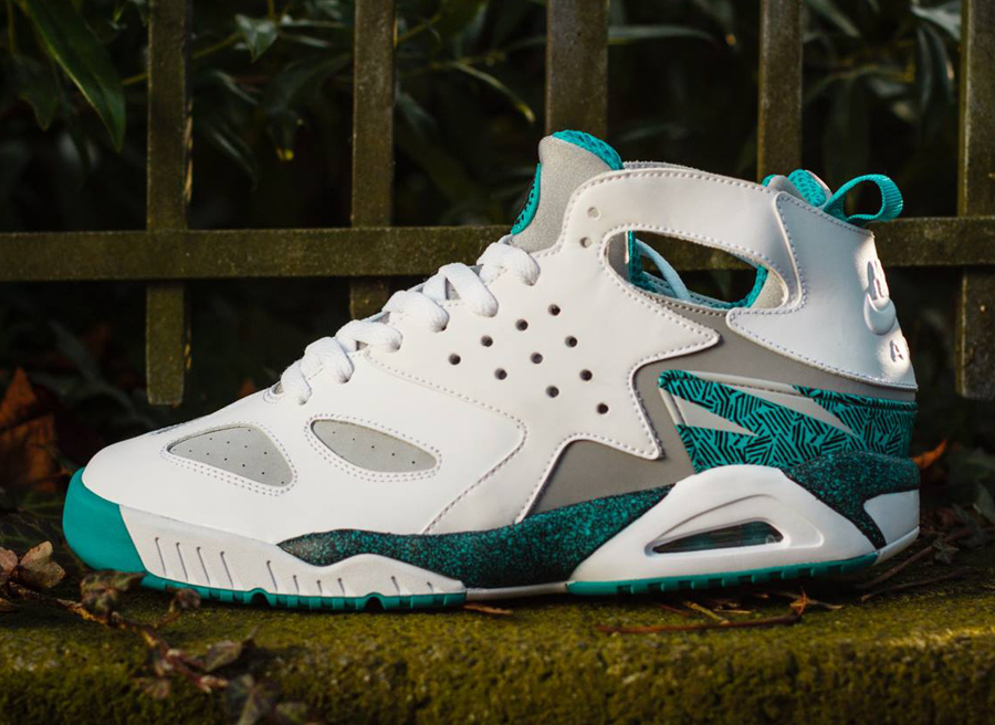 Nike Air Tech Challenge Huarache "Turbo Green"
