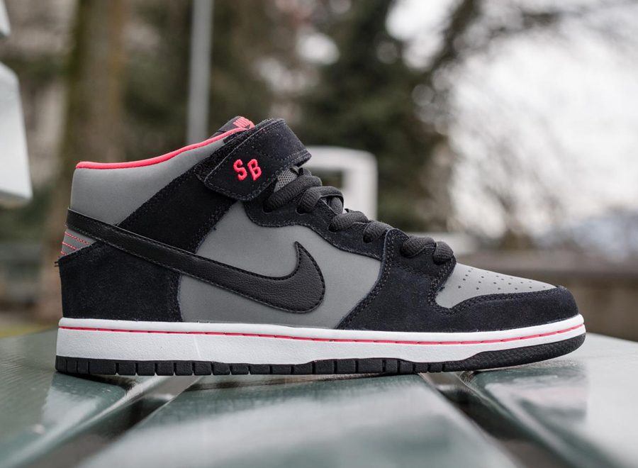 Nike SB Dunk Mid – Black – Grey – Red