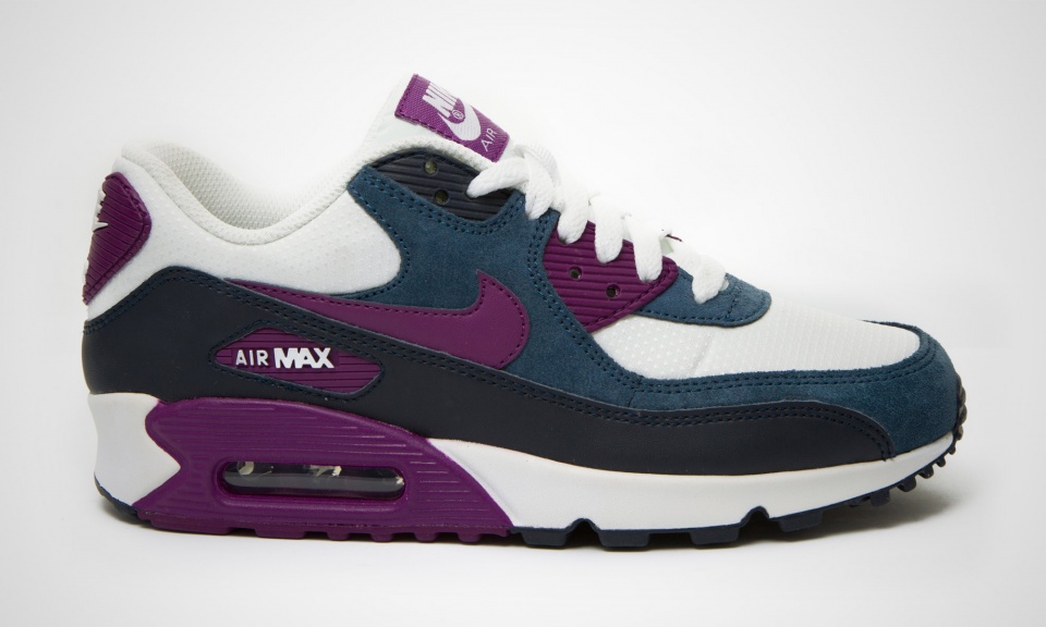 Nike Wmns Air Max 90 Obsidian Bright Grape 02