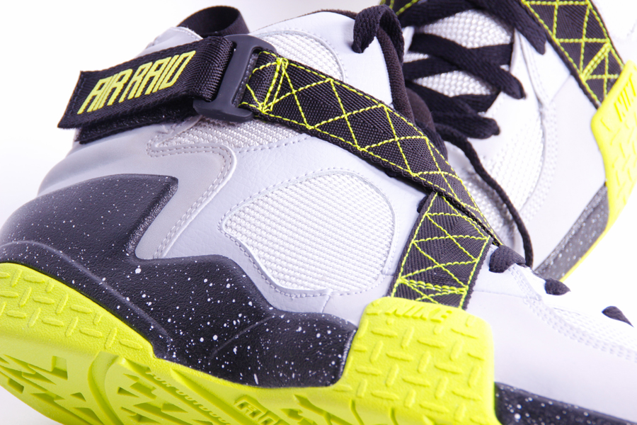 Nike Air Raid Wolf Grey Venom Green Black 10