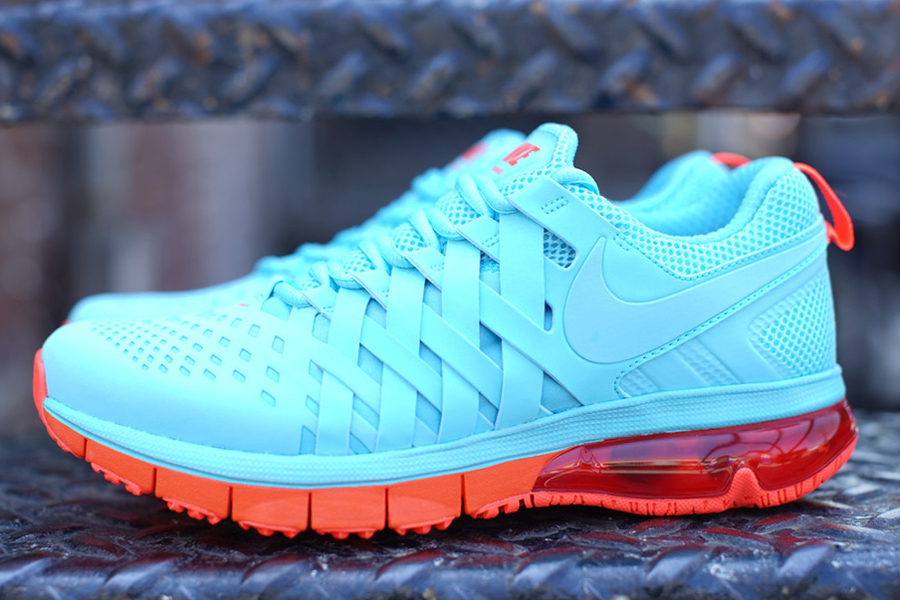 Nike Fingertrap Max NRG – Polarized Blue – Total Crimson
