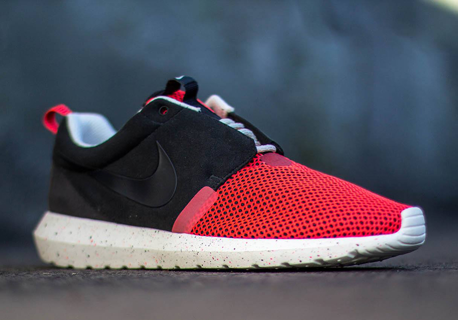 Nike Roshe Run NM - Black - Red - Sail