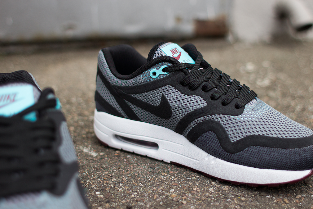 Nike Wmns Air Max 1 Breathe Dark Grey 05