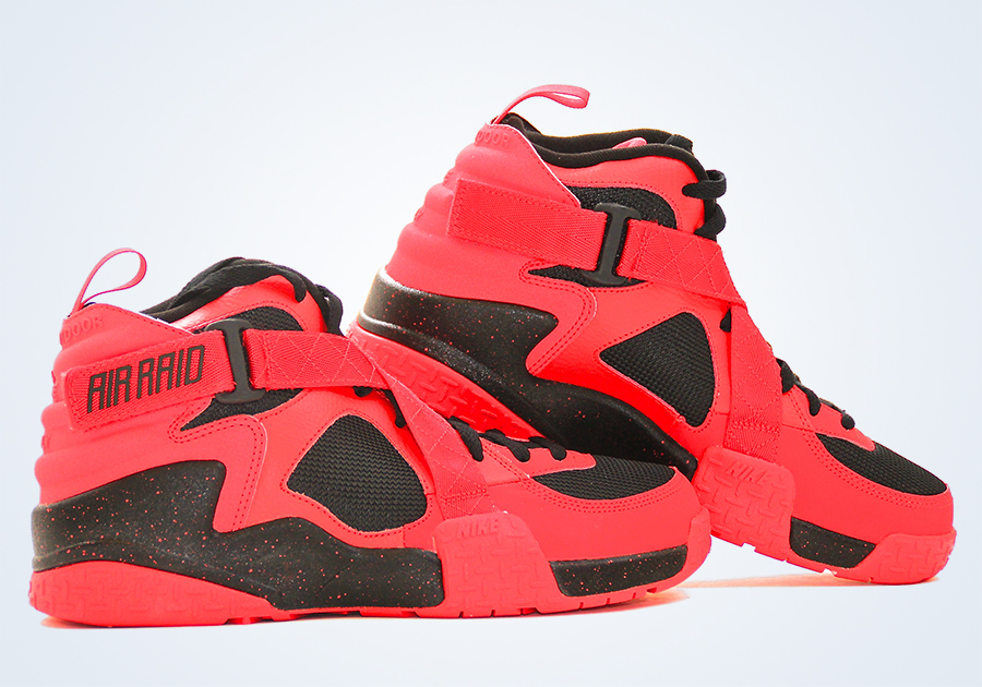 "University Red" Nike Air Raid