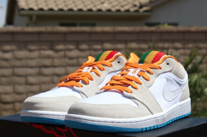 Air Jordan 1 Low City Pack La 11