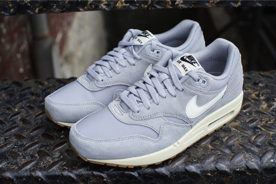 Nike Air Max 1 Essential Matte Silver 06