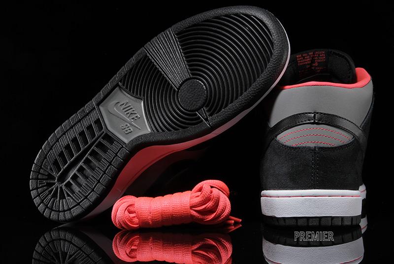 Nike Sb Dunk Mid Black Medium Base Grey Laser Crimson 01