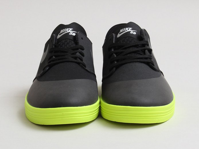 Nike Sb Lunar One Shot Black Reflect Silver Volt 02