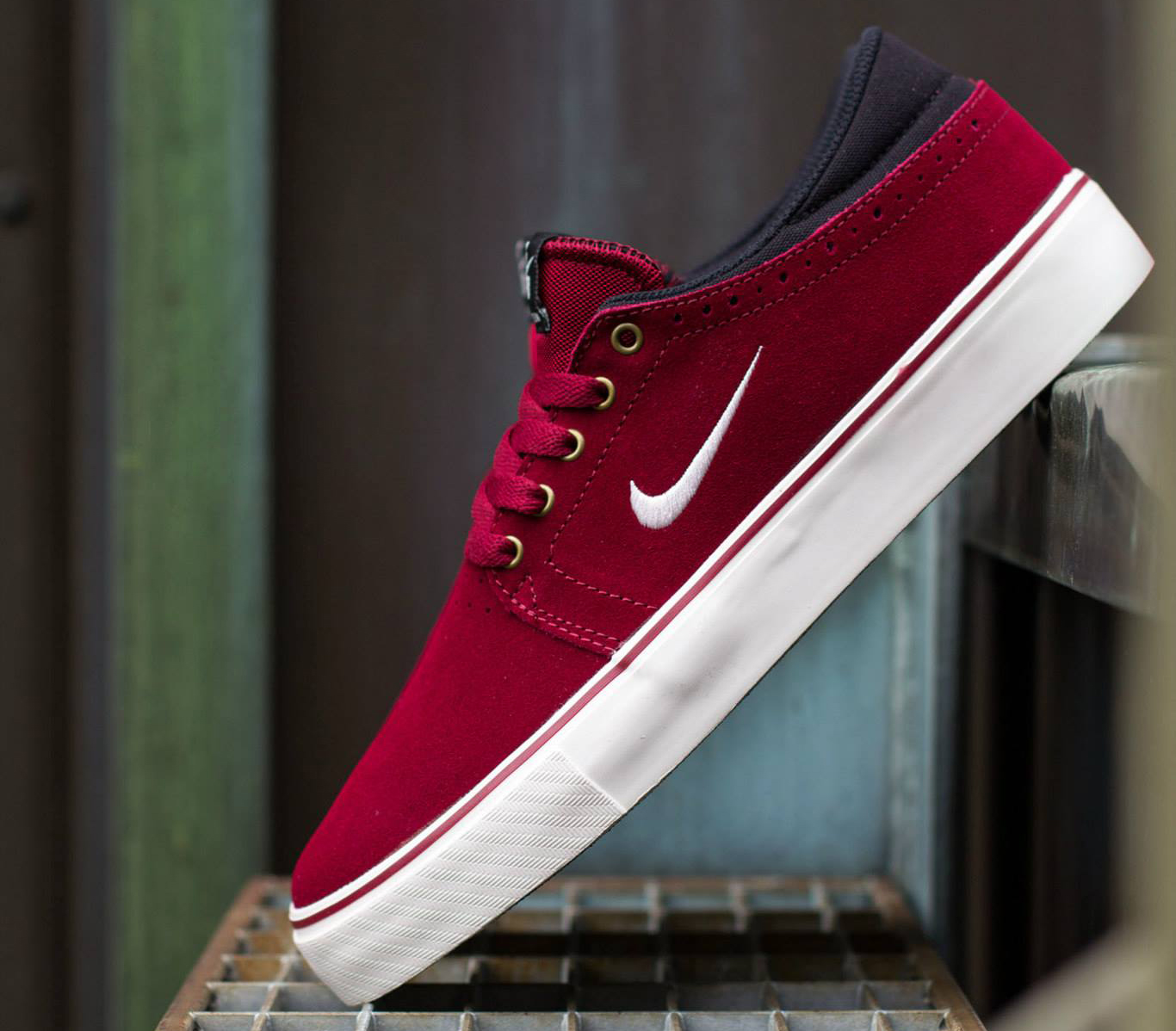 Nike Sb Zoom Team Editions 2 Team Red 01