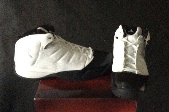 Terell Owens Is Selling His Team Jordan Sneaker Collection 01