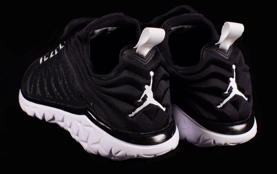 Jordan Flight Flex Black White 02