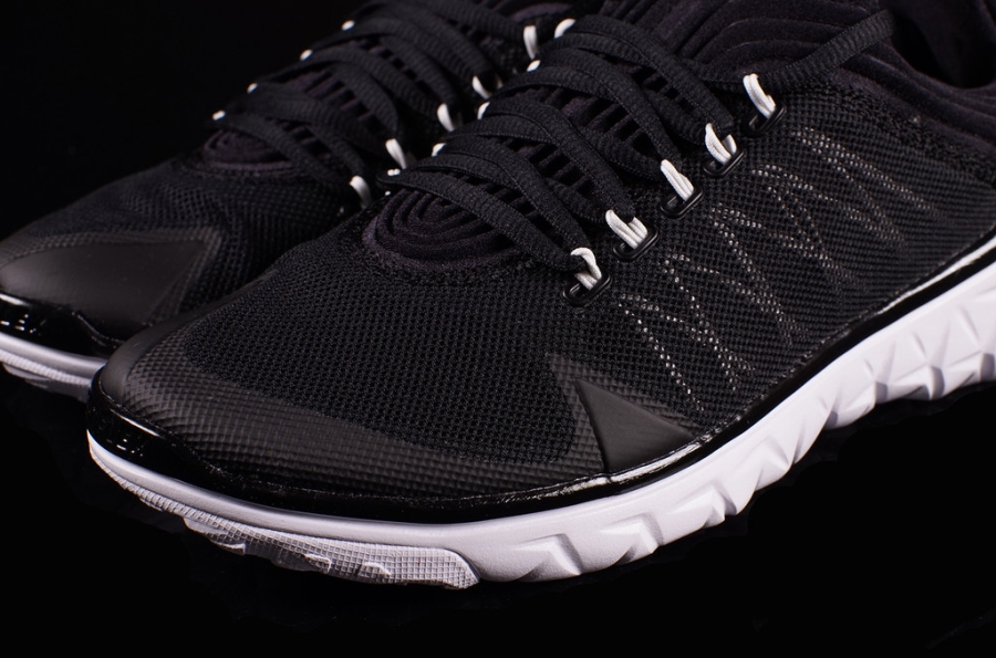 Jordan Flight Flex Black White 03
