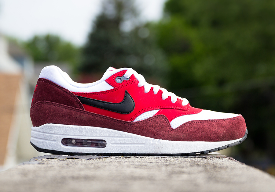 Nike Air Max 1 Essential White University Red Black 1
