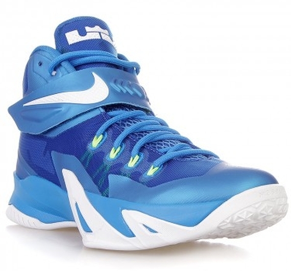 Nike Zoom Soldier 8 Photo Blue White Volt Hyper Cobalt 04