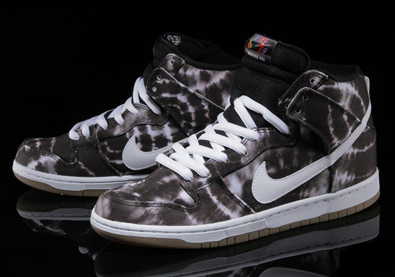 Nike SB Dunk High "Tie-Dye"
