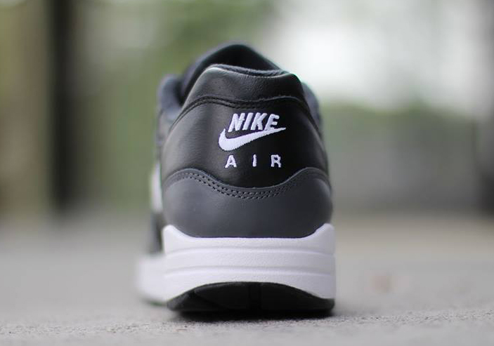Nike Air Max 1 Black White Dark Grey 03