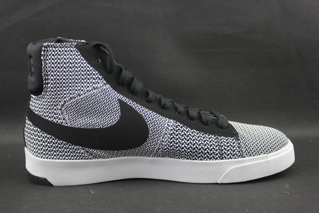 Nike Blazer Lux Txt White Black Team Orange 06